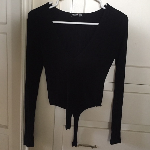 Fashion Nova Tops - Fashion Nova black v-neck bodysuit